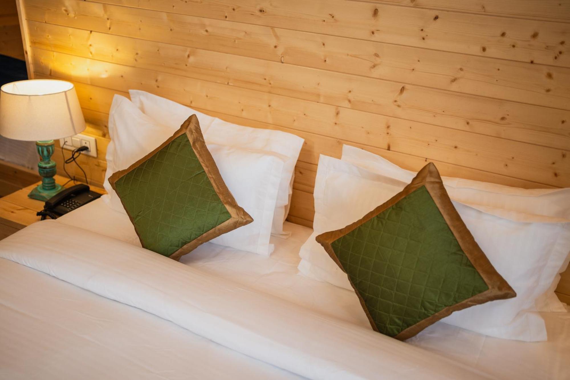 Sansa By The Woods - Manor&Spa มัสซูรี ภายนอก รูปภาพ
